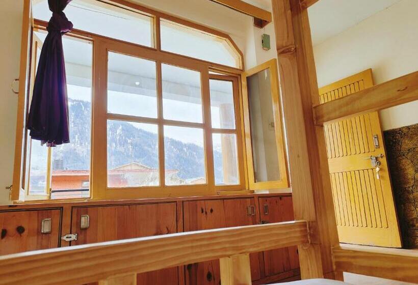 Отель Mountain Dew Guest House