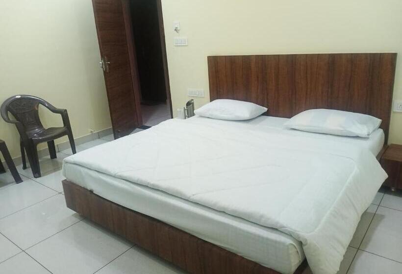 فندق O Royal Inn