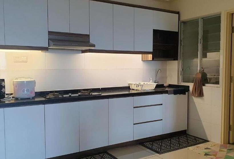 Mlh Premier Suites @ Saville Cheras