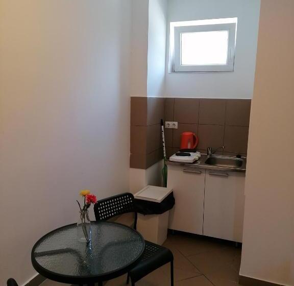 Мотель Omega Szigetszentmiklós