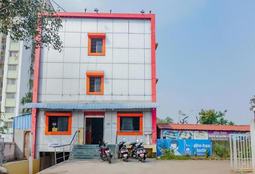 Oyo Shetkari Mala Hotel & Lodging