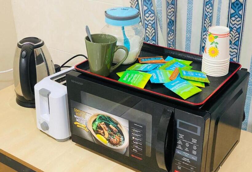 פנסיון 100 Oastel Coliving