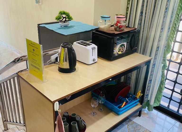 پانسیون 100 Oastel Coliving