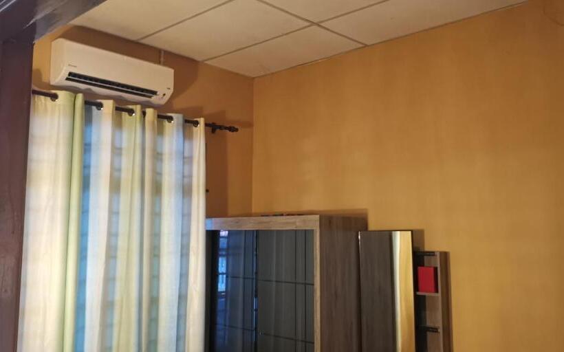 פנסיון Aqiza Home Kuala Krai