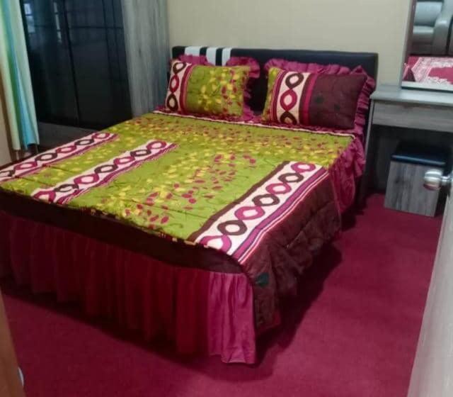 פנסיון Aqiza Home Kuala Krai