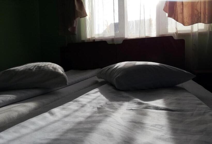 بنسيون Casa Leah