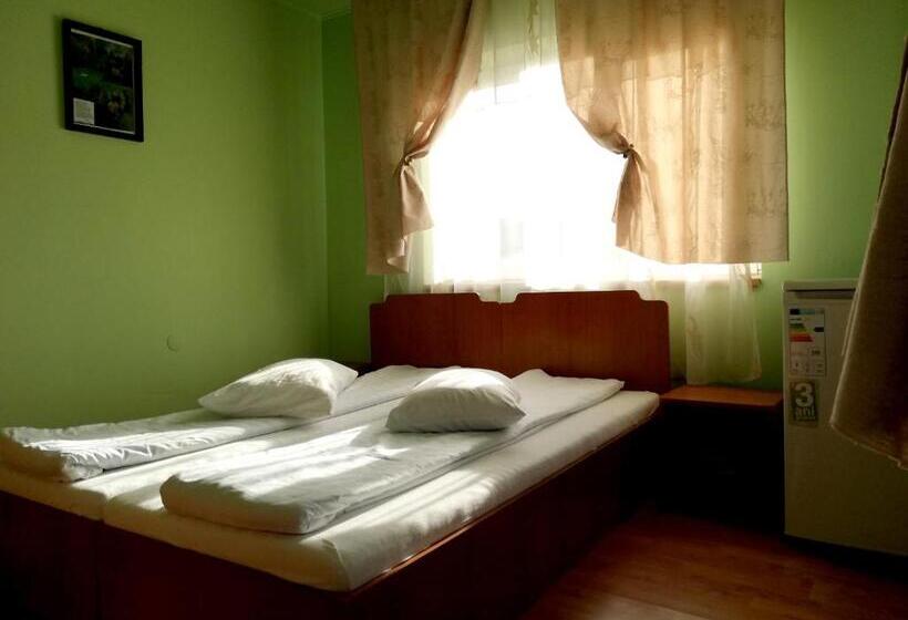 بنسيون Casa Leah