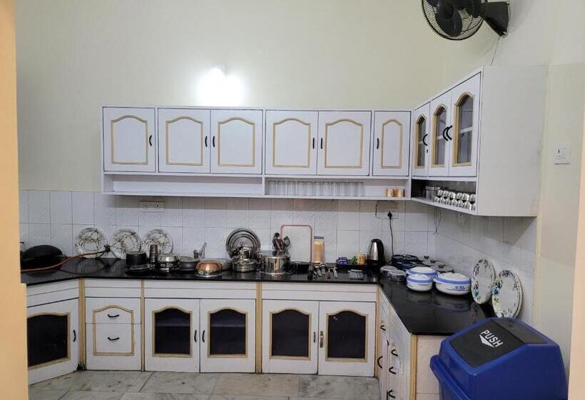 펜션 Regalia Home Sapphire Stay