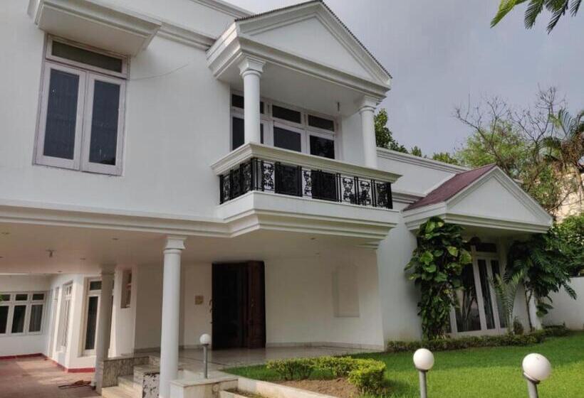 펜션 Regalia Home Sapphire Stay