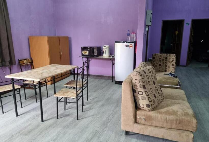 بنسيون E.r. Budget Inn