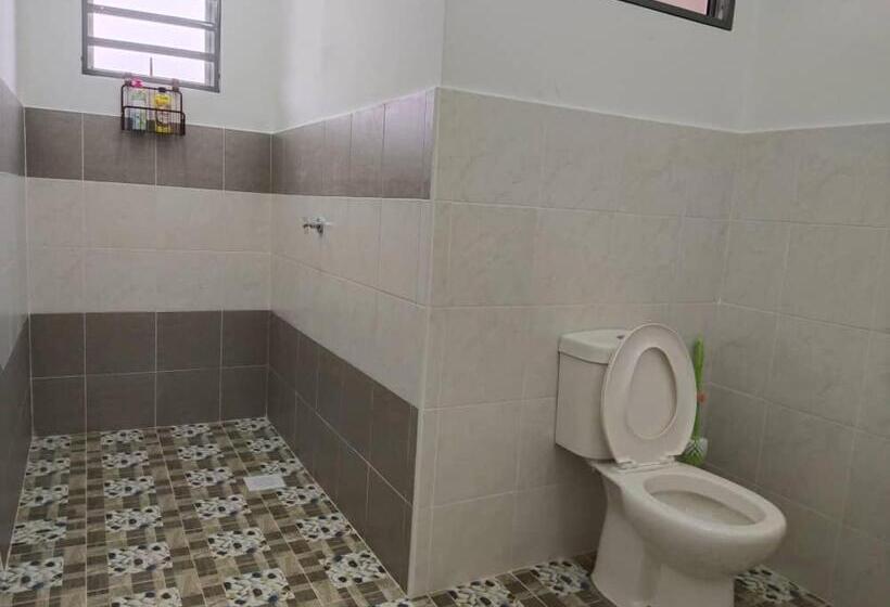 Пансион Kayu Cengal Homestay