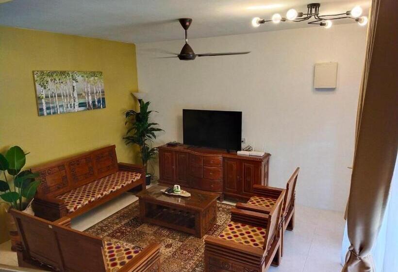 Пансион Kayu Cengal Homestay