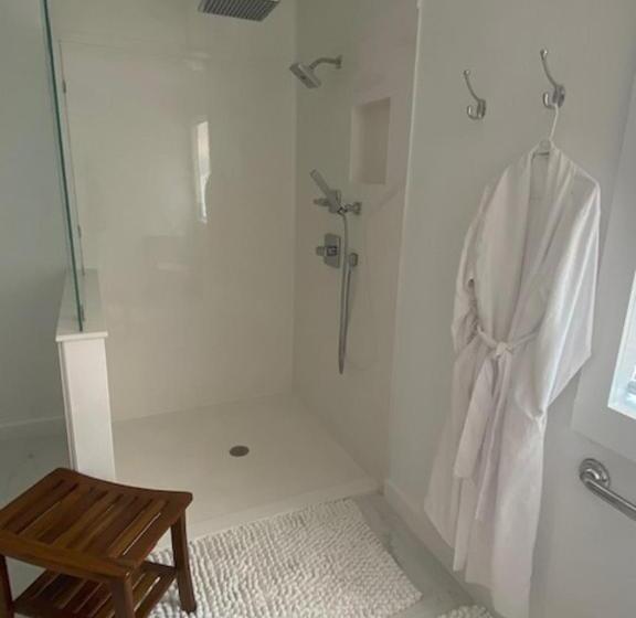 펜션 The White Cottage