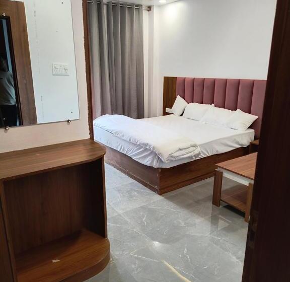 Aks International Hotel And Resort