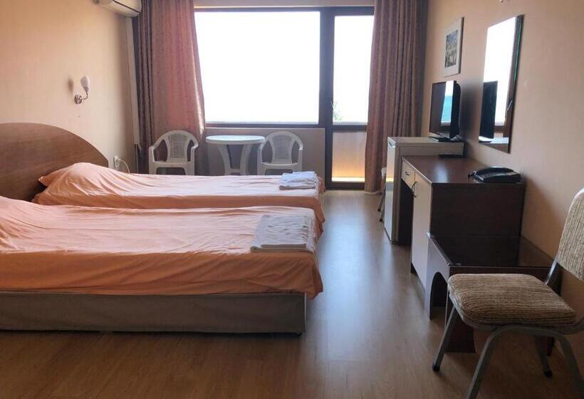 ユースホステル Relax Sarafovo