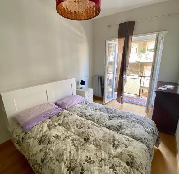 تختخواب و صبحانه A Casa Con Giulia