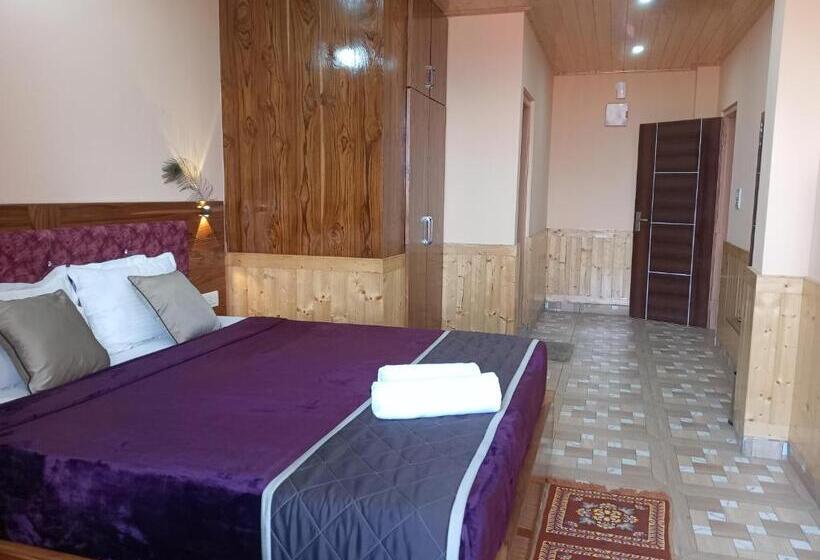 مبيت وإفطار Atithi Homestay & Bhojnalya, Chail