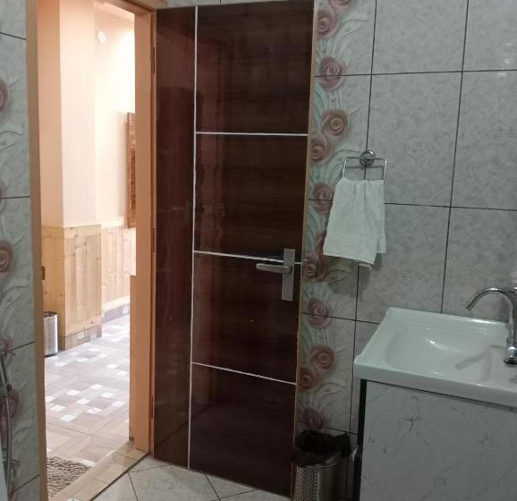 مبيت وإفطار Atithi Homestay & Bhojnalya, Chail