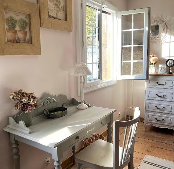 ベッドアンドブレックファースト La Chambre D Hôte De Manou En Normandie