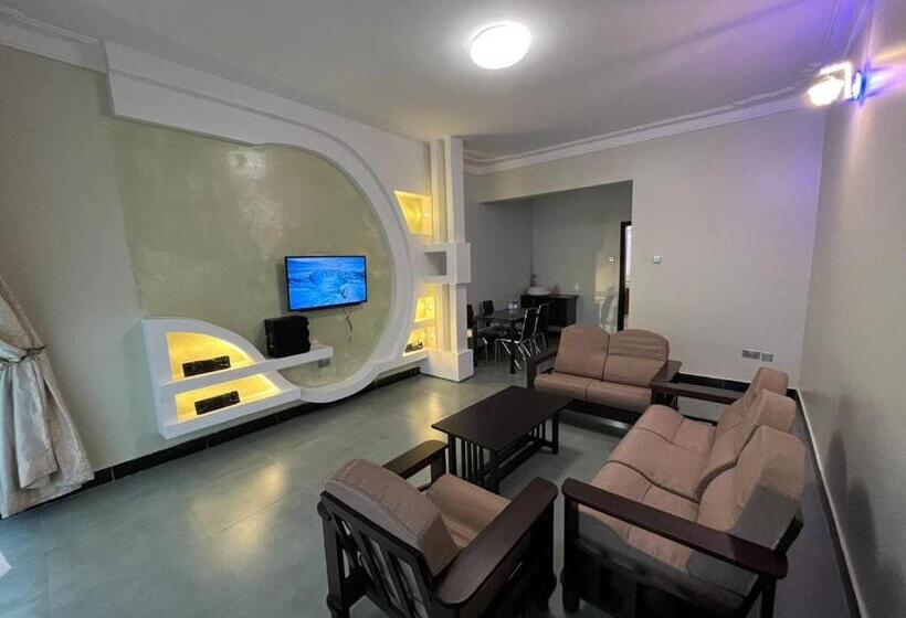 تختخواب و صبحانه Ronald Virtue Apartments