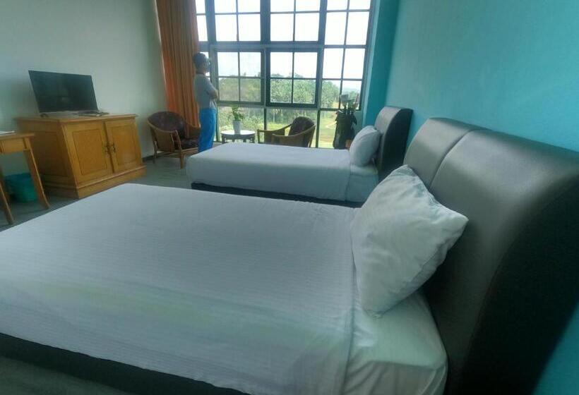 Bukit Beruntung Resort