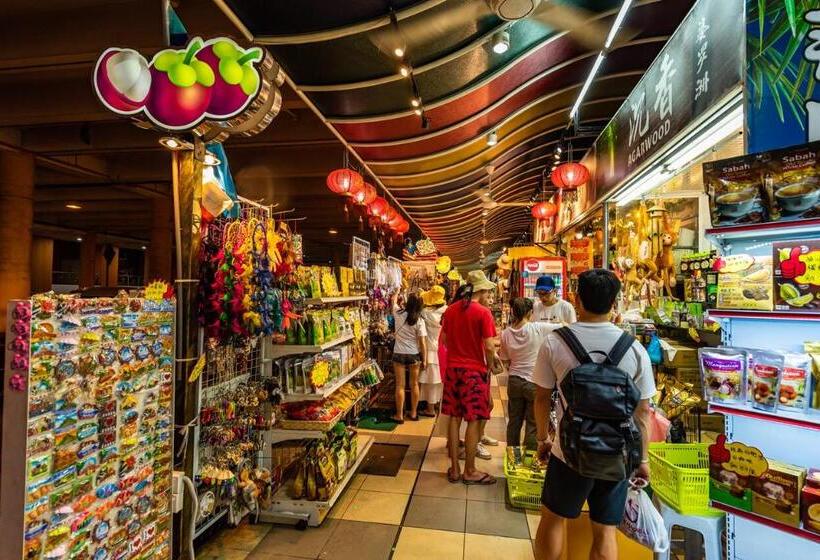 בית מלון כפרי Ac Residence   Behind Cititel