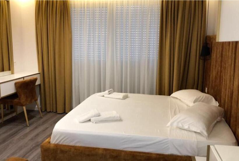 호텔 Bar Restorant Ylli