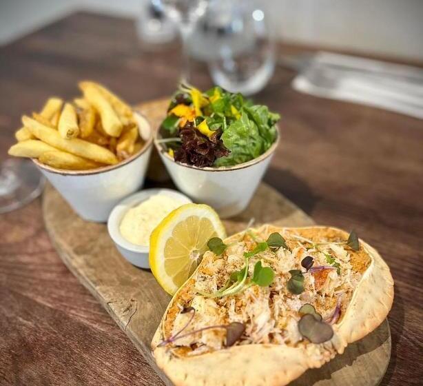 فندق Canalside Rooms