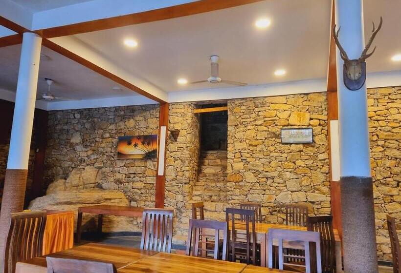 ホテル Ceylon Adventure Sports