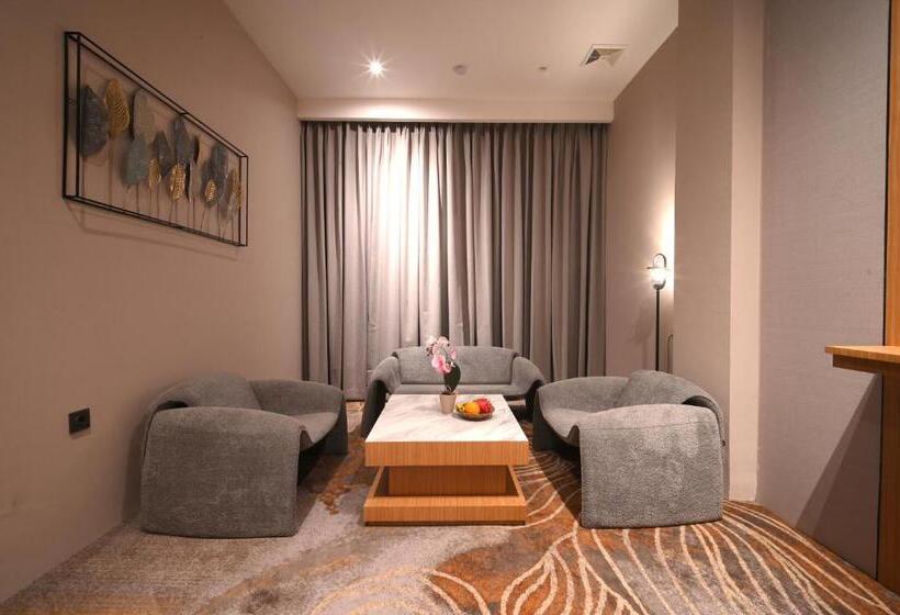 فندق Double Nine