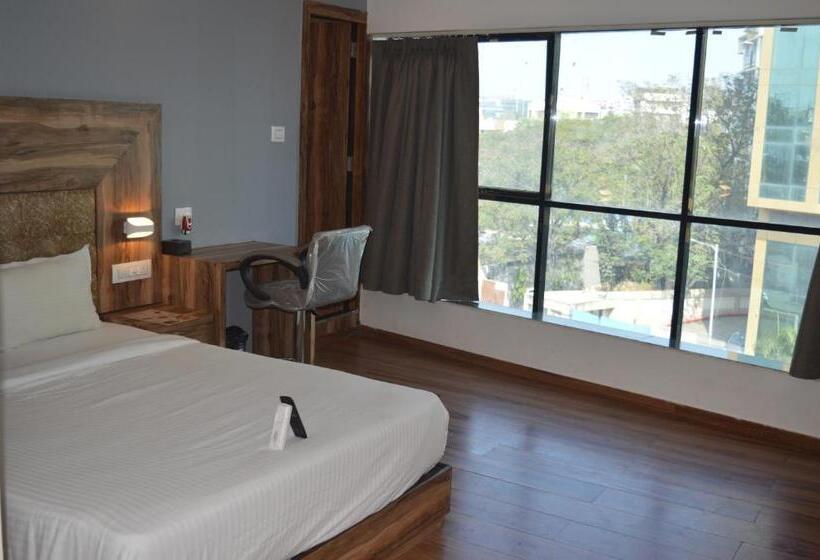 호텔 Godrej Avenue