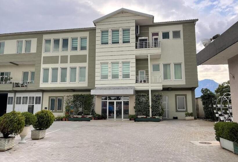 בית מלון כפרי Haliti