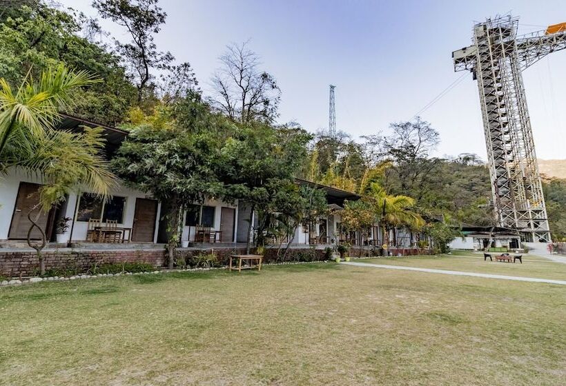 Itsy Hotels Paddler Zone With Bungee Jumping