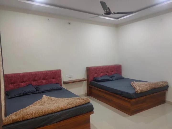 Отель Maa Narmada Palace