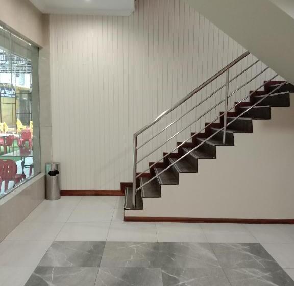 בית מלון כפרי New Grand