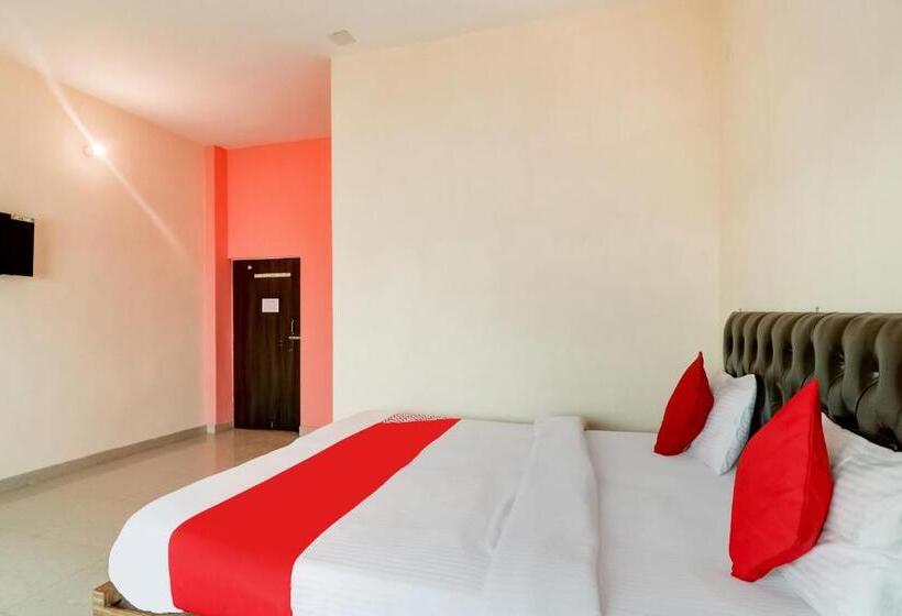 בית מלון כפרי Oyo Flagship Shree Laxmi Guest House