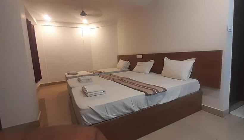 בית מלון כפרי Plaza Tourist Home