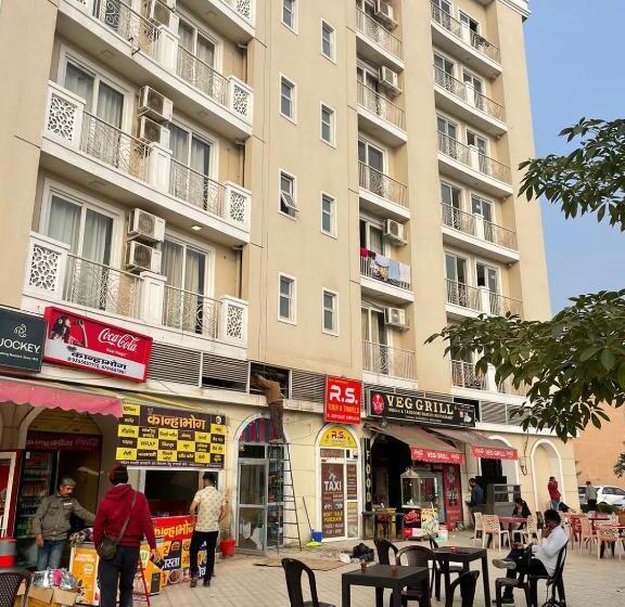 Отель Shiree Radhe Bnd Room