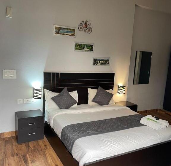 Отель Shiree Radhe Bnd Room