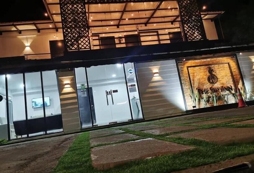 בית מלון כפרי The Sky Inn