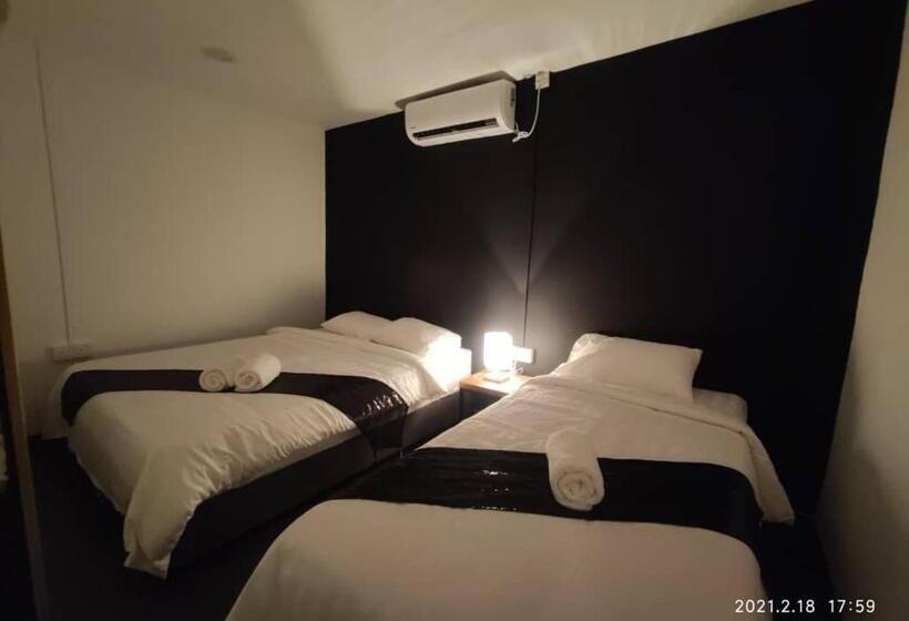 בית מלון כפרי The Sky Inn