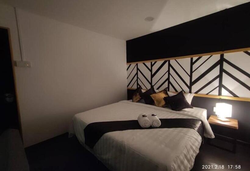 בית מלון כפרי The Sky Inn