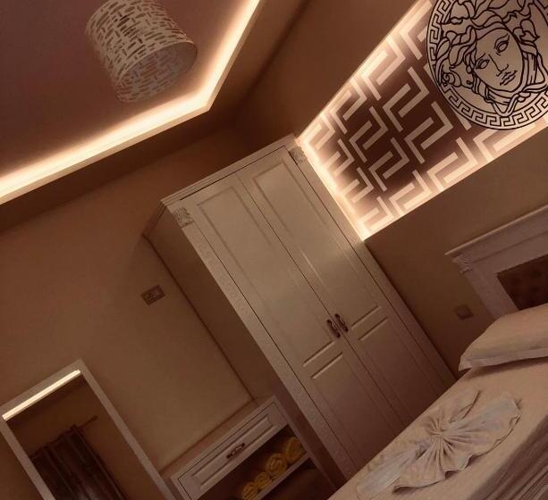 בית מלון כפרי Universi