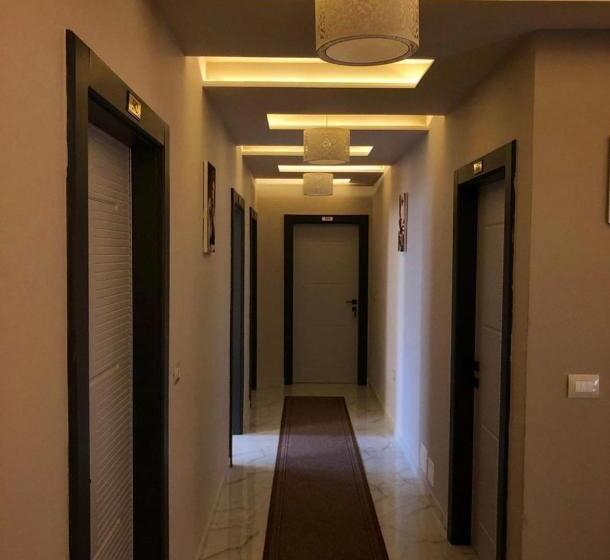 בית מלון כפרי Universi