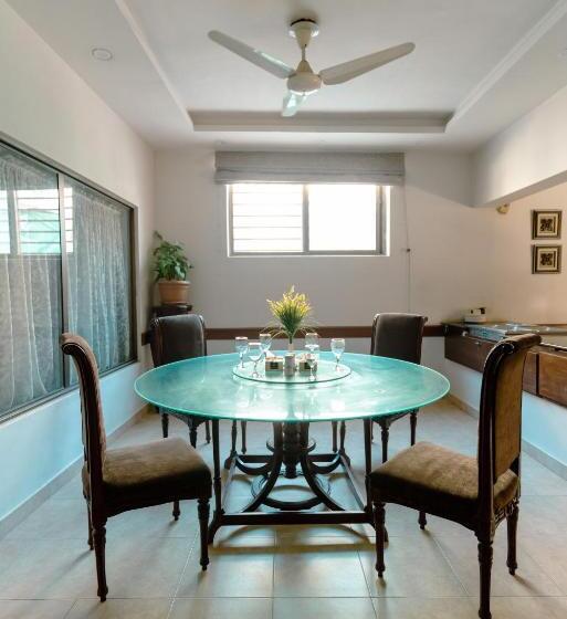 호텔 Vip House Peshawar