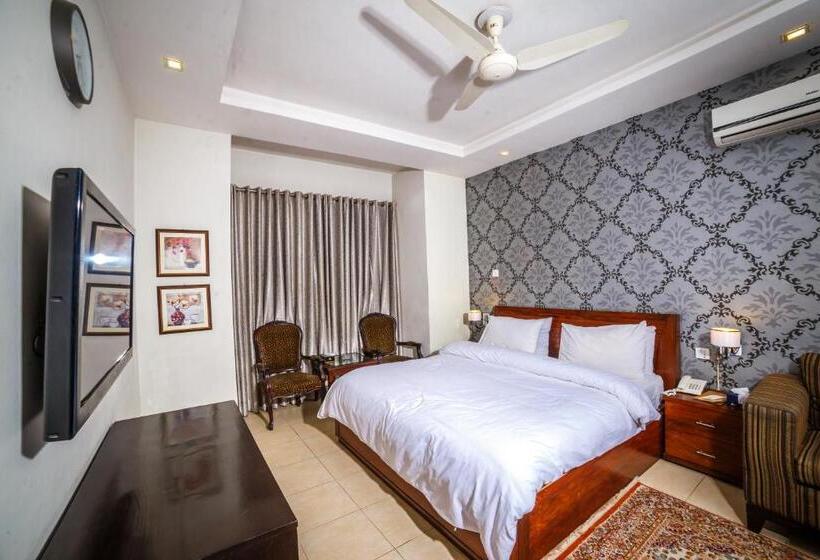 호텔 Vip House Peshawar