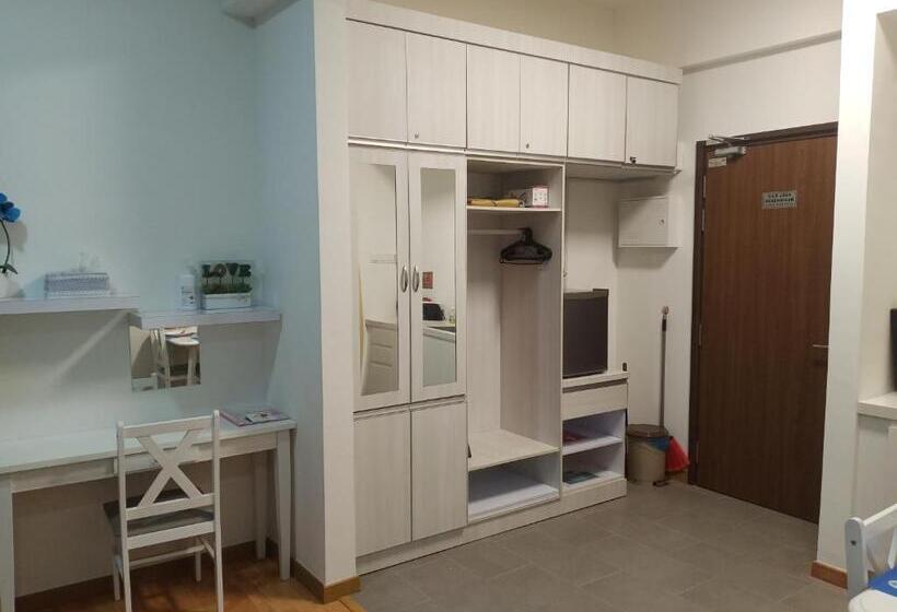 Imperium Residence Tanjung Lumpur Seaview Studio Hafiz