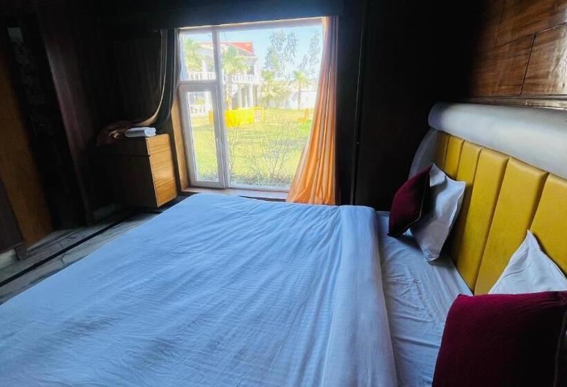 Kosi Inn Hotel & Resort