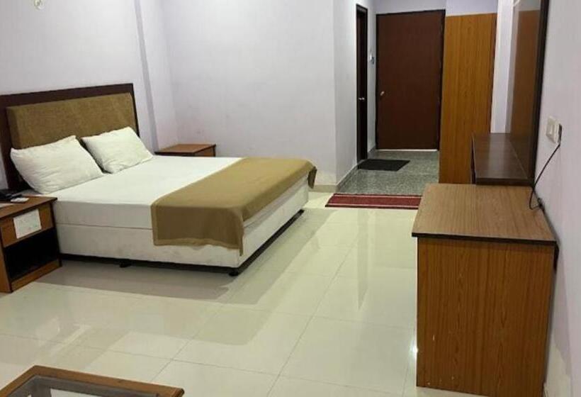 Pansari Hotel & Resort