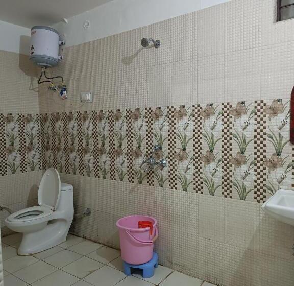 פנסיון Ashirwad Guest House